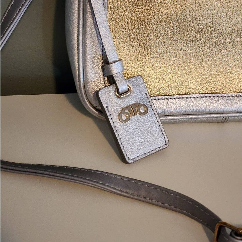 Rovimoss Gold Leather Crossbody Purse with Silver Trim - Picture 4 of 8